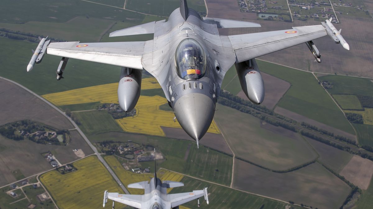V létě ještě F-16 při protiofenzivě nezasáhnou, řekl ministr obrany Reznikov
